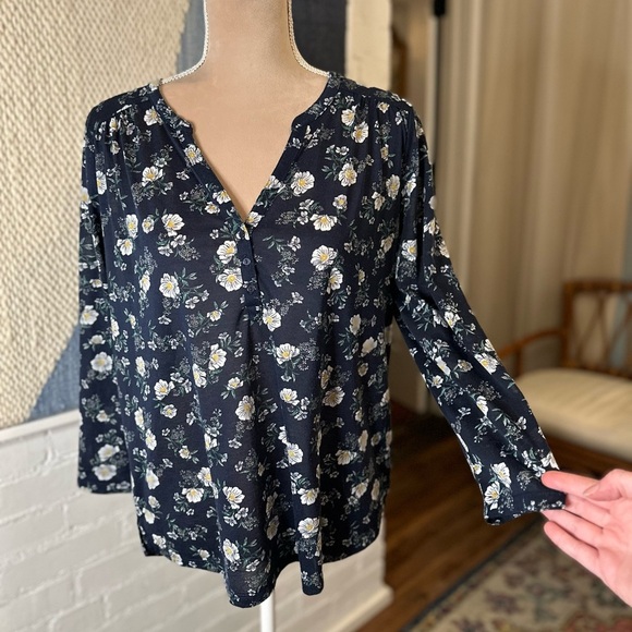 H&M Navy Blue Blouse with White Floral Pattern - Picture 6 of 10